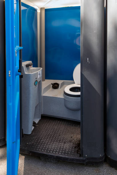 Portable Toilet Options We Offer in Grenelefe, FL